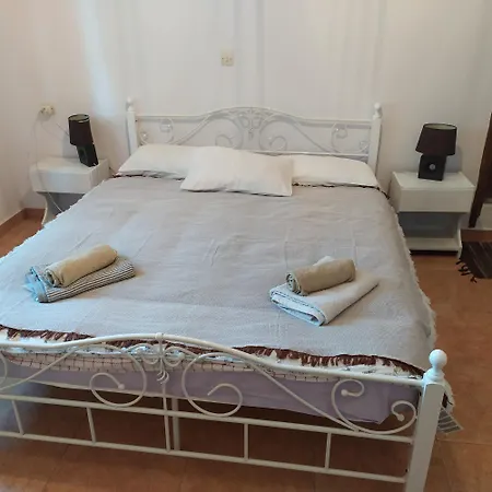 Nymph בית הארחה 3*