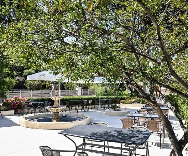 Pensionat Nymph Sálakos