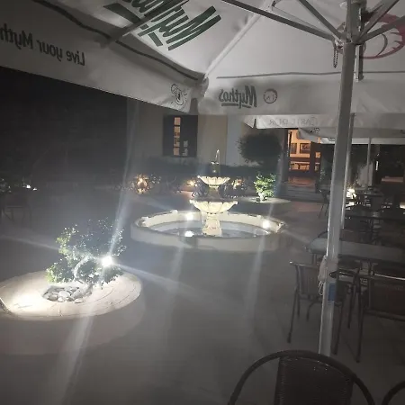 尼姆费旅馆 招待所 Sálakos