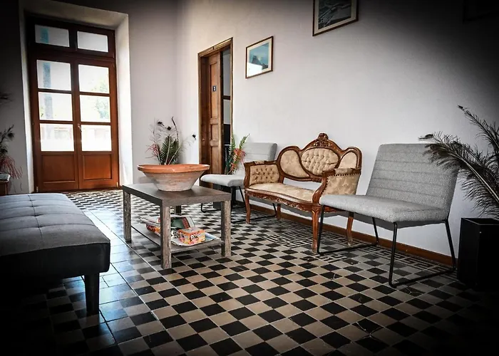 招待所 尼姆费旅馆 3*