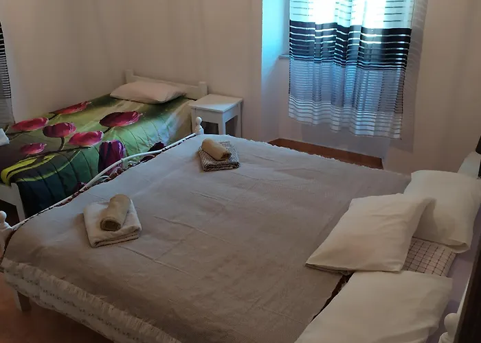 尼姆费旅馆 3* Sálakos