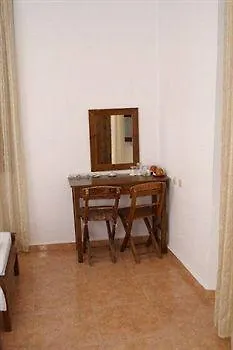 尼姆费旅馆 3* Sálakos